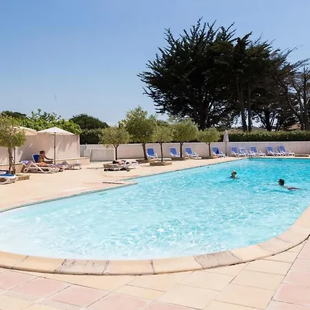 Cozy Renovated House With South-facing Patio And Parking *